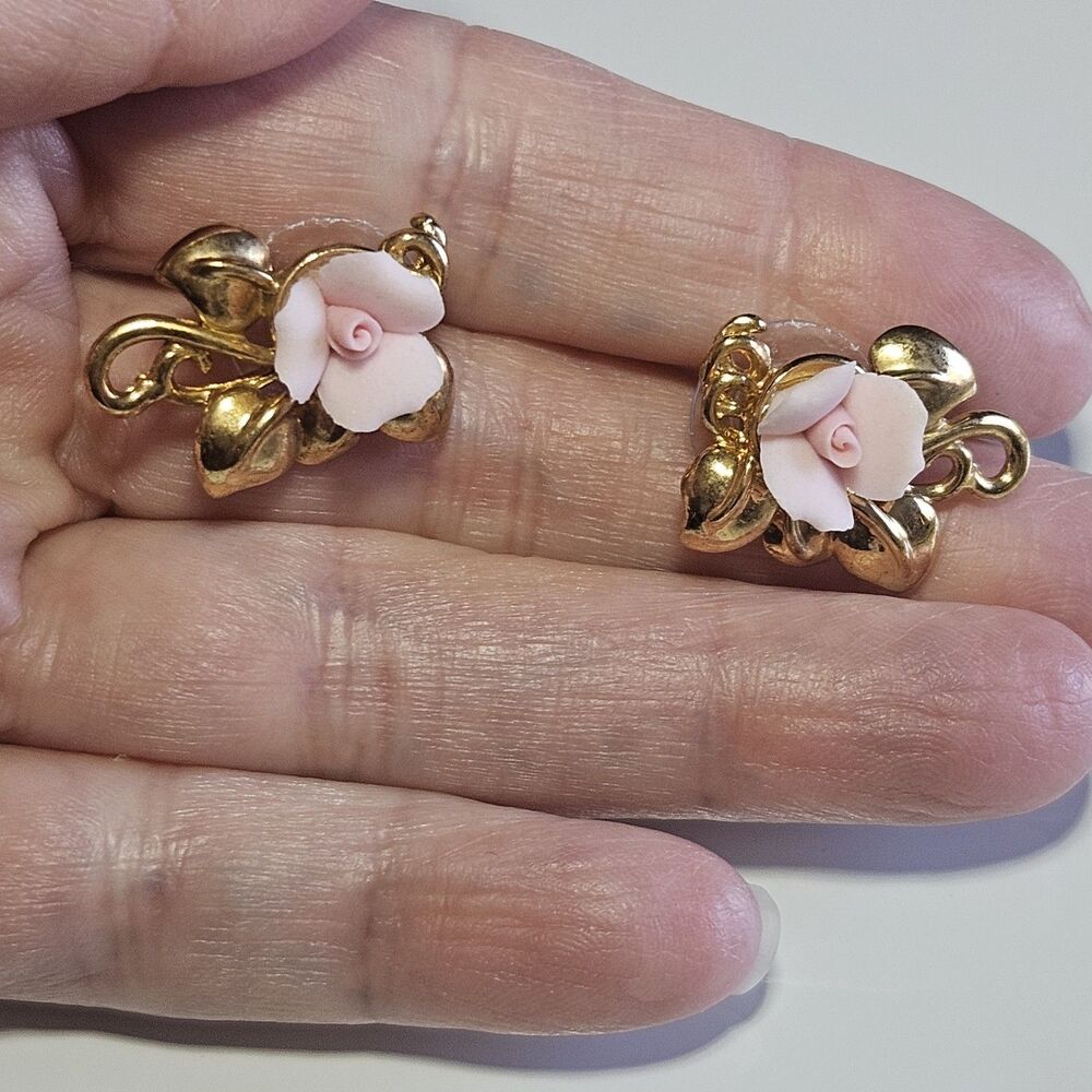 Vintage Signed Avon Gold Tone Pink Porcelain Floral Earrings